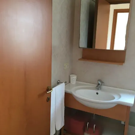 Irene Apartment *